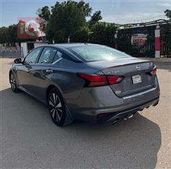 نيسان ألتيما